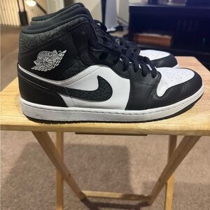 Jordan Men's Black and White High-Top Sneakers